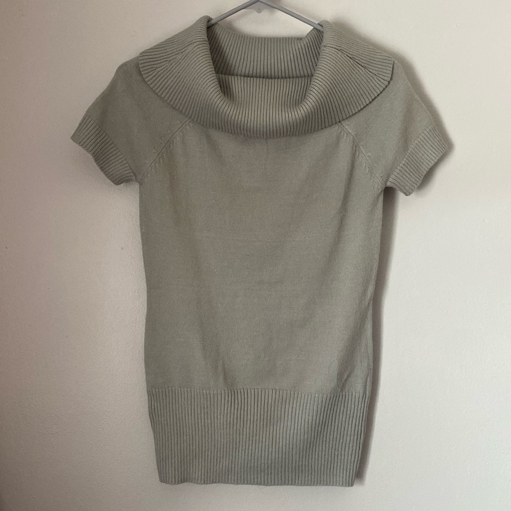Charlotte Russe Short Sleeve Sweater